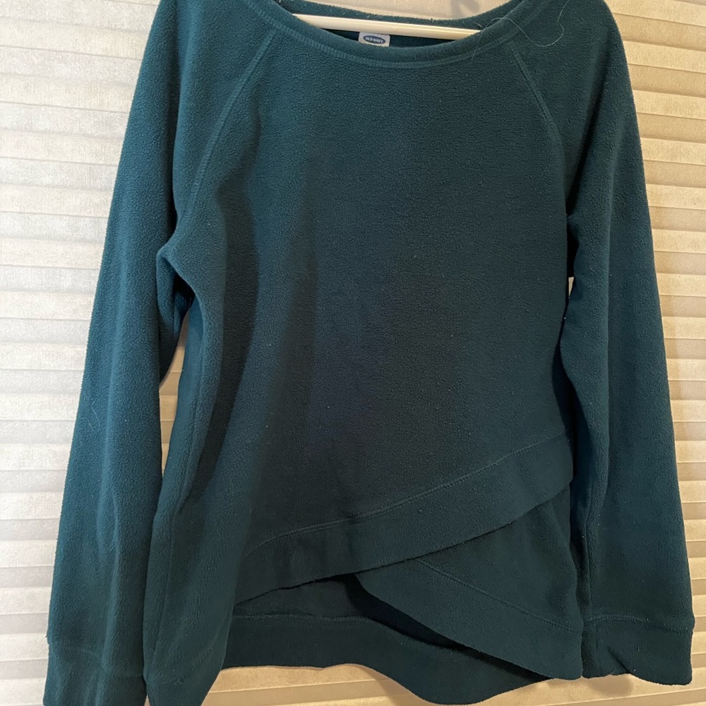 old navy crossed crewneck